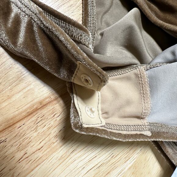 Alix NYC NWT Bentley Velvet Brown Size S Bodysuit Halter Neck Open Back S - Picture 12 of 12